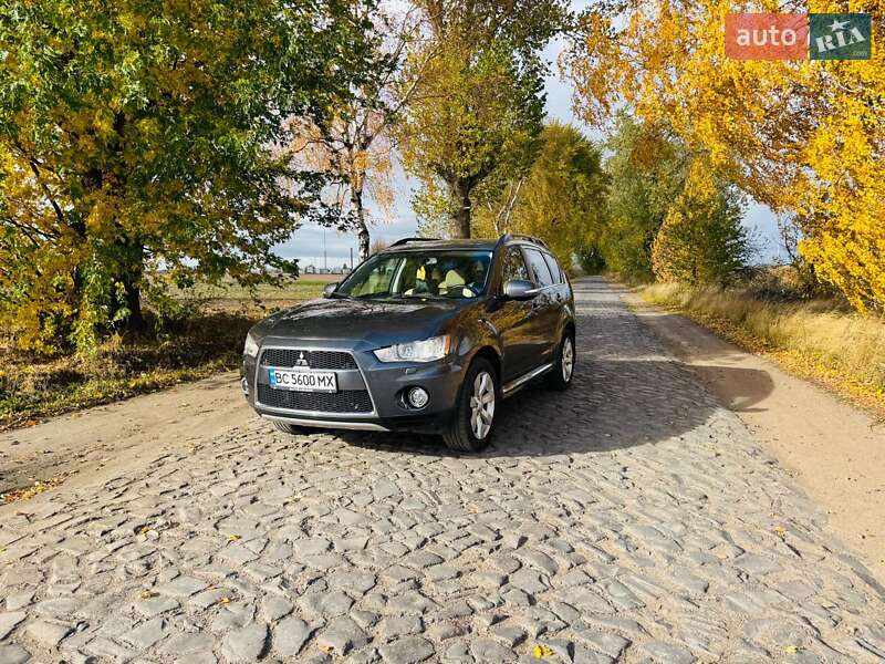 Внедорожник / Кроссовер Mitsubishi Outlander 2011 в Владимире фото 17 Внедорожник / Кроссовер Mitsubishi Outlander 2011 в Владимире