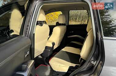 Позашляховик / Кросовер Mitsubishi Outlander 2011 в  фото 27 Позашляховик / Кросовер Mitsubishi Outlander 2011 в