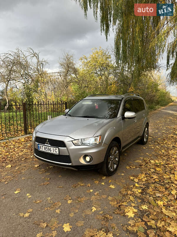 Внедорожник / Кроссовер Mitsubishi Outlander 2009 в Радивилове