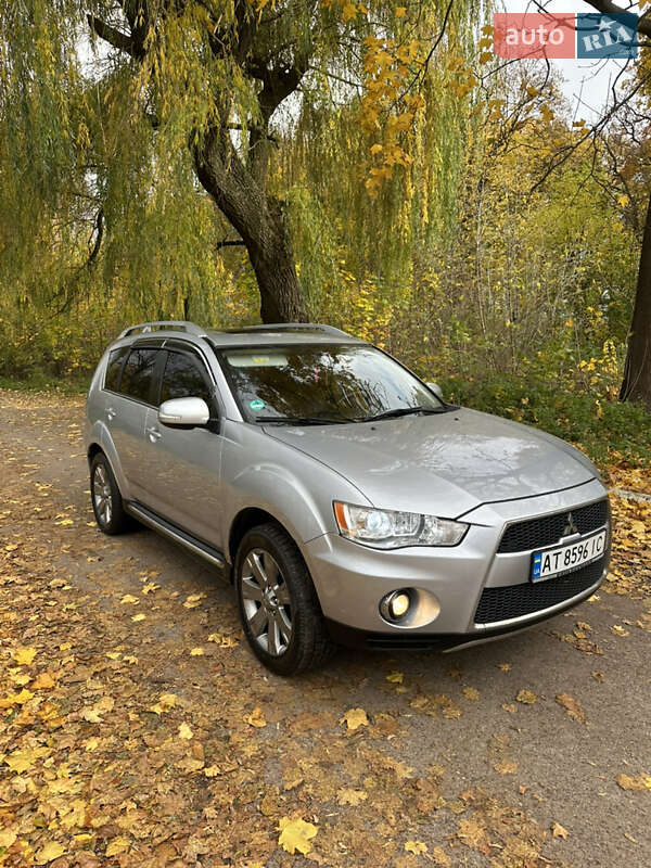 Внедорожник / Кроссовер Mitsubishi Outlander 2009 в Радивилове