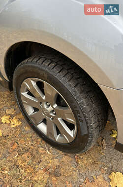 Позашляховик / Кросовер Mitsubishi Outlander 2009 в  фото 12 Позашляховик / Кросовер Mitsubishi Outlander 2009 в
