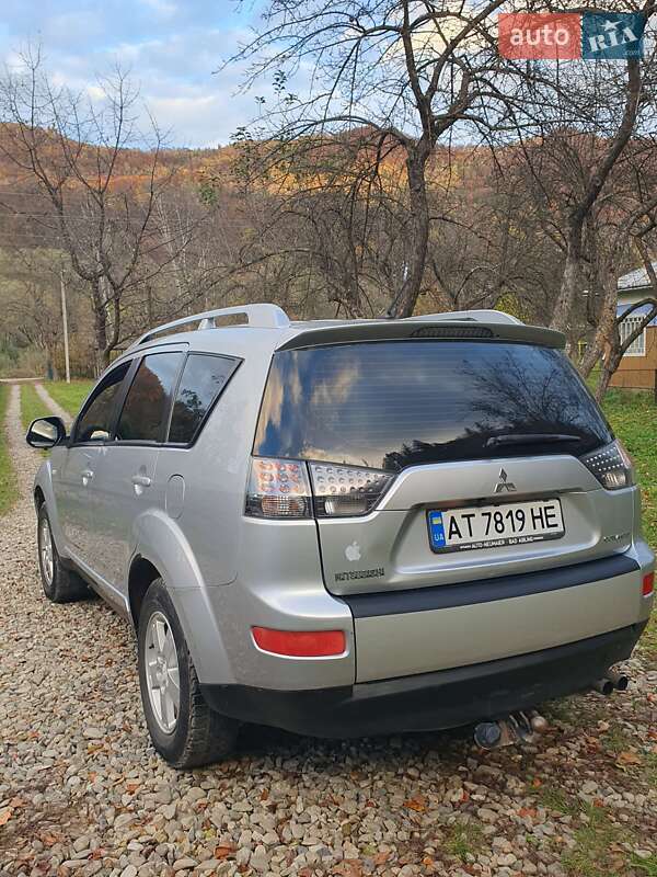 Внедорожник / Кроссовер Mitsubishi Outlander 2007 в Косове