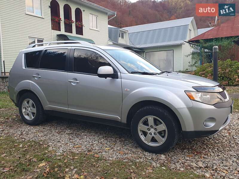Внедорожник / Кроссовер Mitsubishi Outlander 2007 в Косове