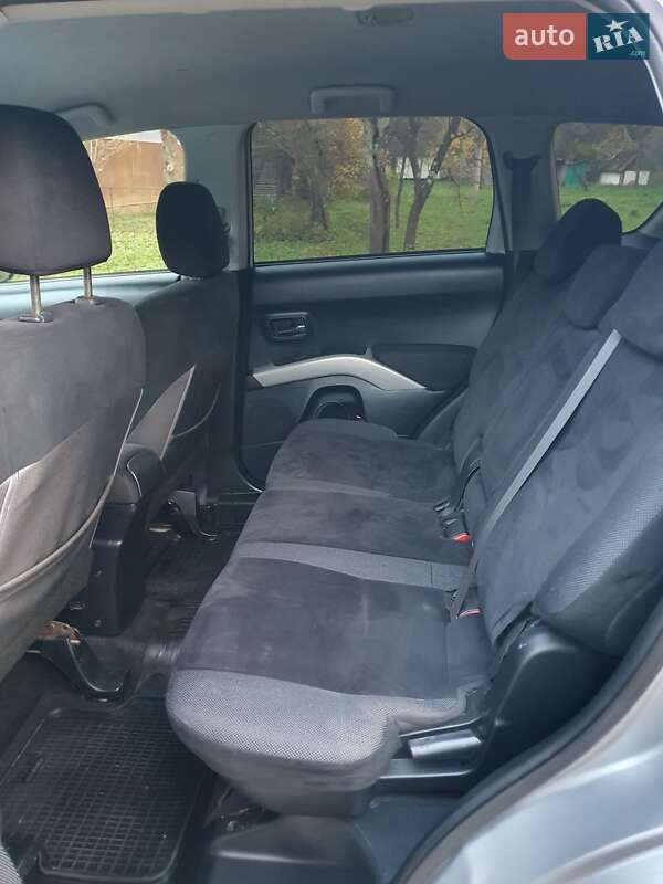 Внедорожник / Кроссовер Mitsubishi Outlander 2007 в Косове