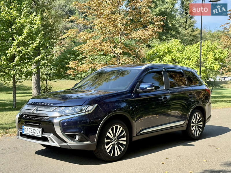 Внедорожник / Кроссовер Mitsubishi Outlander 2021 в Киеве фото 24 Внедорожник / Кроссовер Mitsubishi Outlander 2021 в Киеве
