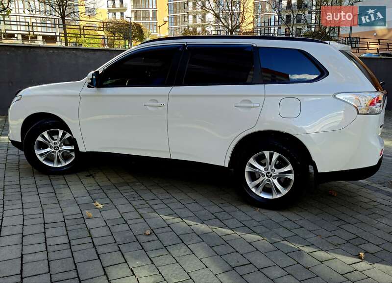 Внедорожник / Кроссовер Mitsubishi Outlander 2013 в Ивано-Франковске фото 23 Внедорожник / Кроссовер Mitsubishi Outlander 2013 в Ивано-Франковске