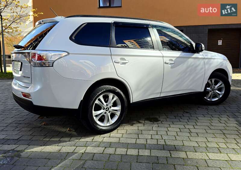 Внедорожник / Кроссовер Mitsubishi Outlander 2013 в Ивано-Франковске фото 28 Внедорожник / Кроссовер Mitsubishi Outlander 2013 в Ивано-Франковске