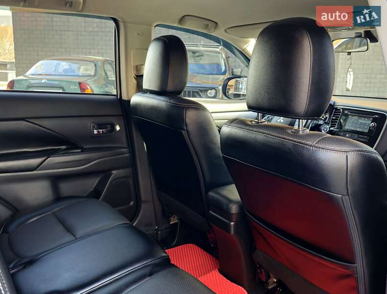 Внедорожник / Кроссовер Mitsubishi Outlander 2013 в Ивано-Франковске фото 55 Внедорожник / Кроссовер Mitsubishi Outlander 2013 в Ивано-Франковске