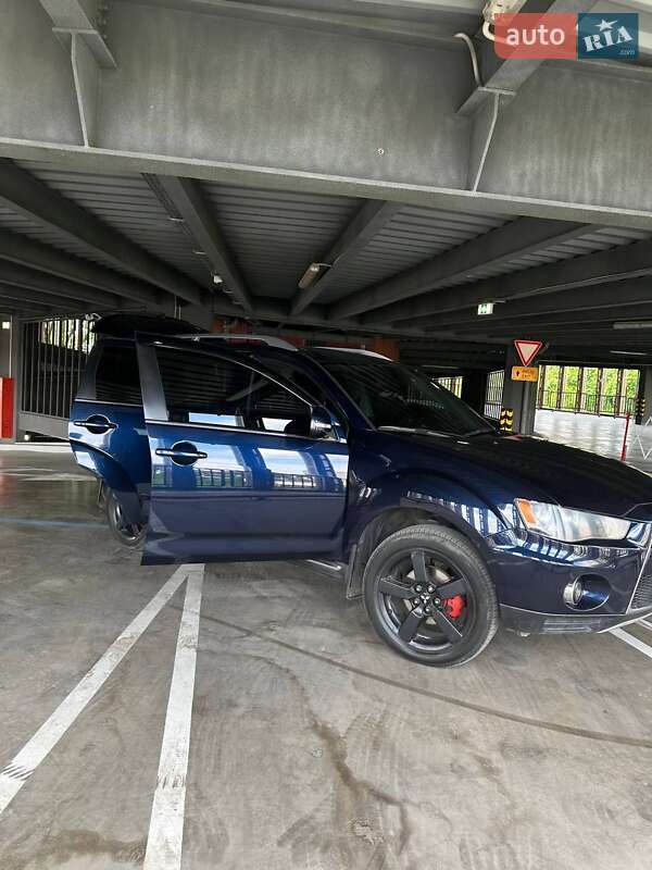 Внедорожник / Кроссовер Mitsubishi Outlander 2010 в Харькове фото 9 Внедорожник / Кроссовер Mitsubishi Outlander 2010 в Харькове