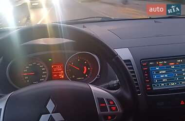 Позашляховик / Кросовер Mitsubishi Outlander 2008 в  фото 17 Позашляховик / Кросовер Mitsubishi Outlander 2008 в