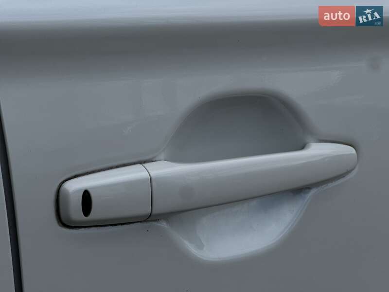 Позашляховик / Кросовер Mitsubishi Outlander 2013 в Івано-Франківську фото 6 Позашляховик / Кросовер Mitsubishi Outlander 2013 в Івано-Франківську