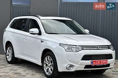 Внедорожник / Кроссовер Mitsubishi Outlander 2013 в Ивано-Франковске