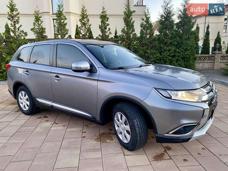 Позашляховик / Кросовер Mitsubishi Outlander 2018 в Києві фото 3 Позашляховик / Кросовер Mitsubishi Outlander 2018 в Києві