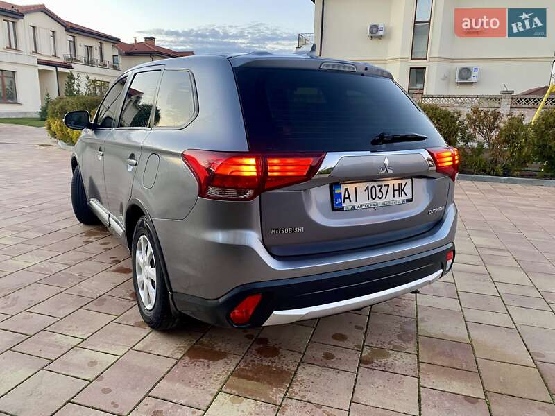 Позашляховик / Кросовер Mitsubishi Outlander 2018 в Києві фото 8 Позашляховик / Кросовер Mitsubishi Outlander 2018 в Києві