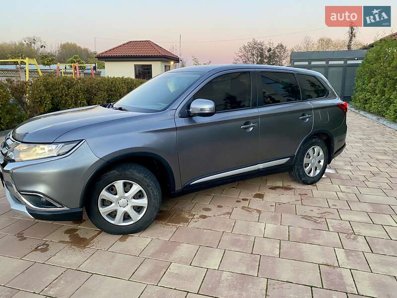 Позашляховик / Кросовер Mitsubishi Outlander 2018 в Києві фото 11 Позашляховик / Кросовер Mitsubishi Outlander 2018 в Києві