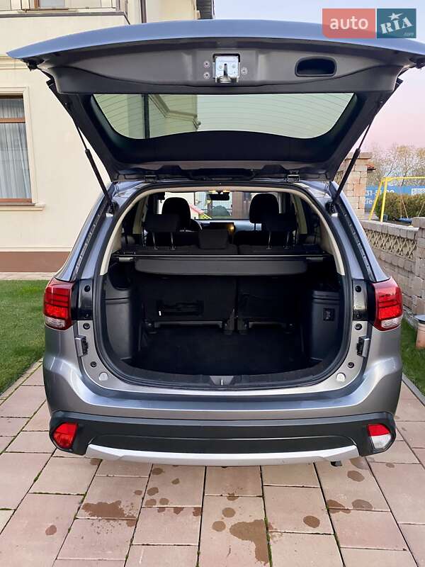 Позашляховик / Кросовер Mitsubishi Outlander 2018 в Києві фото 31 Позашляховик / Кросовер Mitsubishi Outlander 2018 в Києві