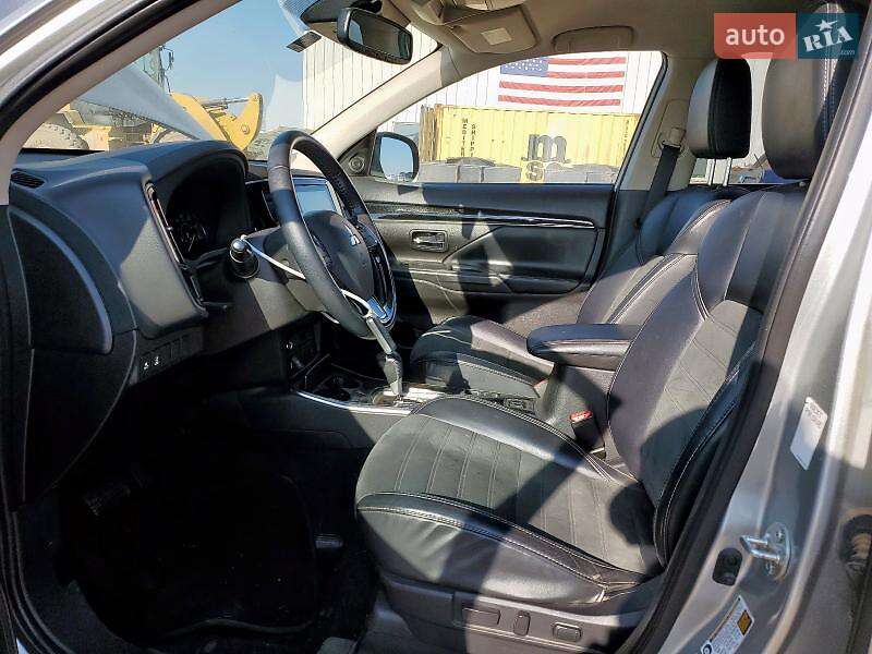 Позашляховик / Кросовер Mitsubishi Outlander 2020 в Кропивницькому фото 7 Позашляховик / Кросовер Mitsubishi Outlander 2020 в Кропивницькому
