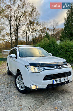 Внедорожник / Кроссовер Mitsubishi Outlander 2013 в Калиновке