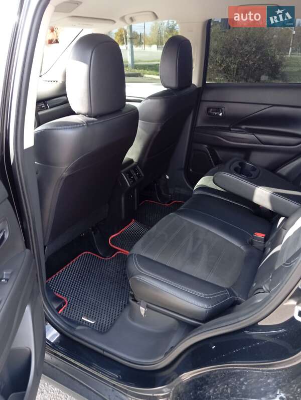 Внедорожник / Кроссовер Mitsubishi Outlander 2019 в Кривом Роге