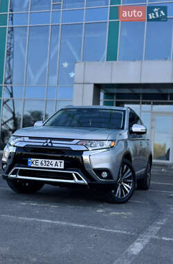 Позашляховик / Кросовер Mitsubishi Outlander 2020 в Дніпрі