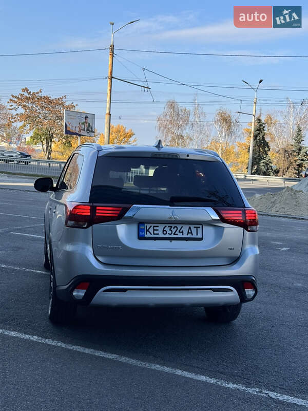 Внедорожник / Кроссовер Mitsubishi Outlander 2020 в Днепре фото 24 Внедорожник / Кроссовер Mitsubishi Outlander 2020 в Днепре