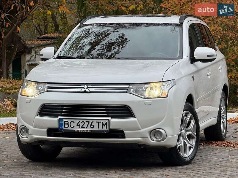 Внедорожник / Кроссовер Mitsubishi Outlander 2014 в Дрогобыче фото 4 Внедорожник / Кроссовер Mitsubishi Outlander 2014 в Дрогобыче