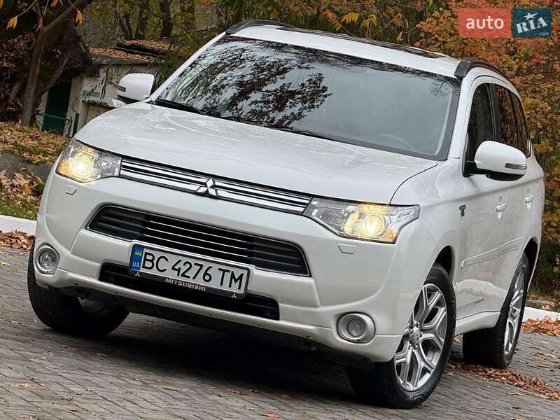 Внедорожник / Кроссовер Mitsubishi Outlander 2014 в Дрогобыче фото 11 Внедорожник / Кроссовер Mitsubishi Outlander 2014 в Дрогобыче