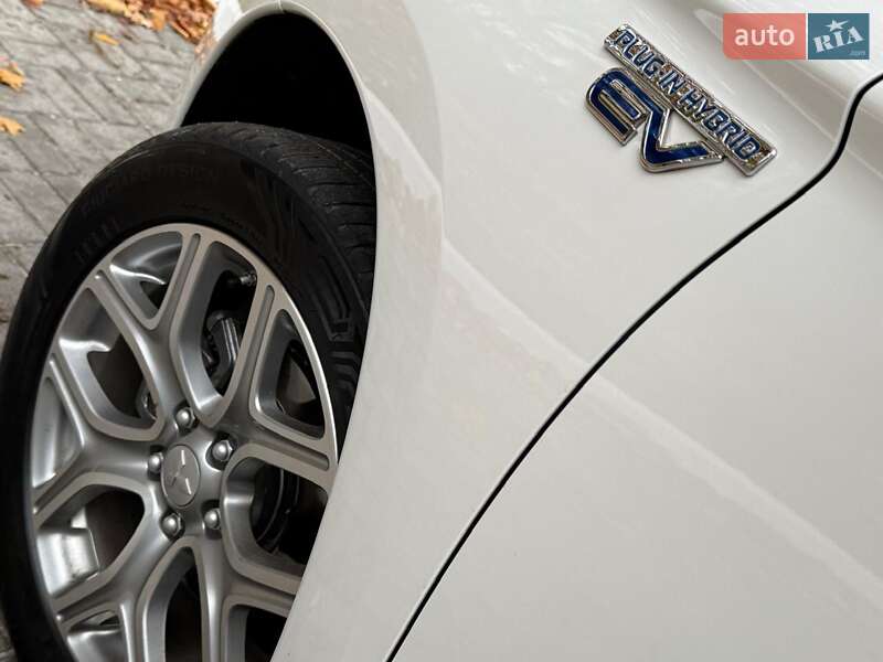 Внедорожник / Кроссовер Mitsubishi Outlander 2014 в Дрогобыче фото 27 Внедорожник / Кроссовер Mitsubishi Outlander 2014 в Дрогобыче