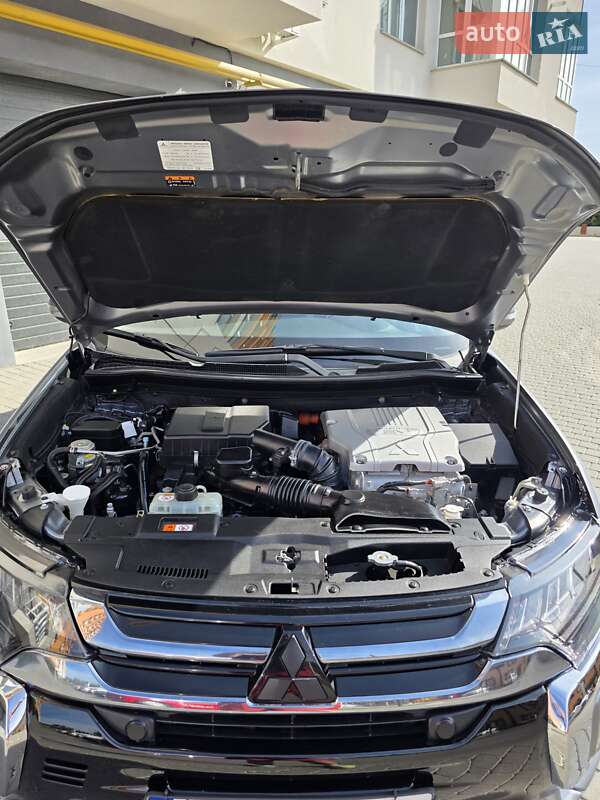 Внедорожник / Кроссовер Mitsubishi Outlander 2018 в Виннице