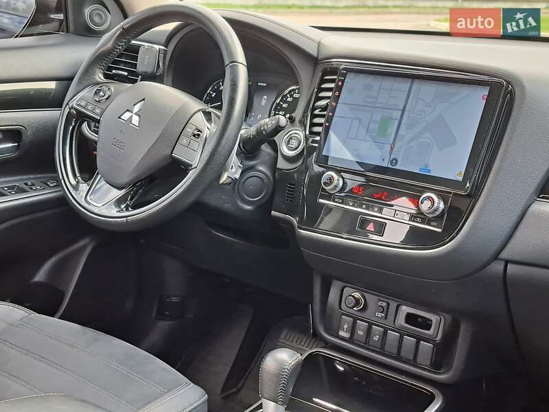 Внедорожник / Кроссовер Mitsubishi Outlander 2022 в Борисполе фото 16 Внедорожник / Кроссовер Mitsubishi Outlander 2022 в Борисполе