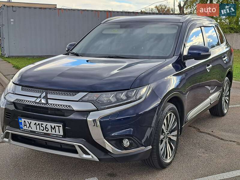 Внедорожник / Кроссовер Mitsubishi Outlander 2022 в Борисполе фото 38 Внедорожник / Кроссовер Mitsubishi Outlander 2022 в Борисполе