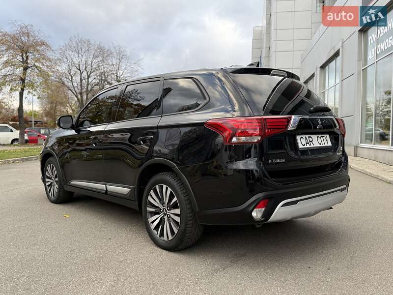 Позашляховик / Кросовер Mitsubishi Outlander 2019 в Києві фото 5 Позашляховик / Кросовер Mitsubishi Outlander 2019 в Києві