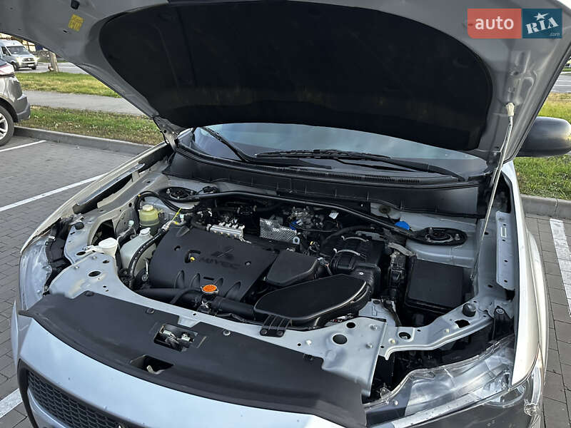 Позашляховик / Кросовер Mitsubishi Outlander 2010 в Білій Церкві фото 13 Позашляховик / Кросовер Mitsubishi Outlander 2010 в Білій Церкві