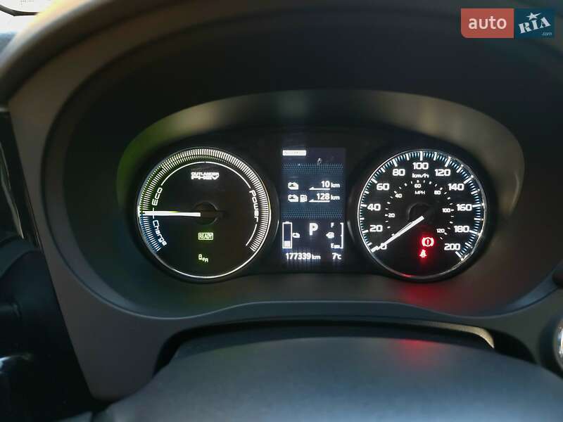 Позашляховик / Кросовер Mitsubishi Outlander 2018 в Львові фото 28 Позашляховик / Кросовер Mitsubishi Outlander 2018 в Львові