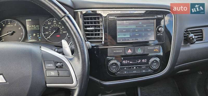 Позашляховик / Кросовер Mitsubishi Outlander 2013 в Кривому Розі фото 4 Позашляховик / Кросовер Mitsubishi Outlander 2013 в Кривому Розі