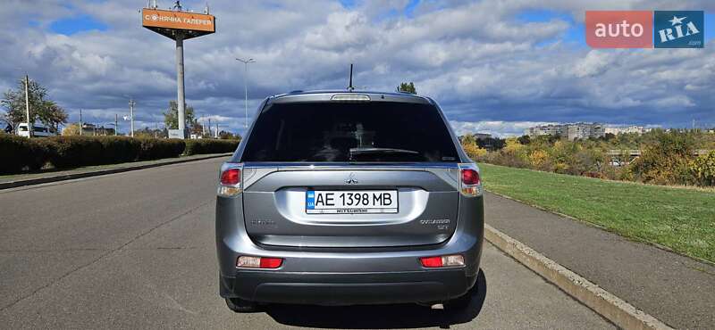 Позашляховик / Кросовер Mitsubishi Outlander 2013 в Кривому Розі фото 17 Позашляховик / Кросовер Mitsubishi Outlander 2013 в Кривому Розі