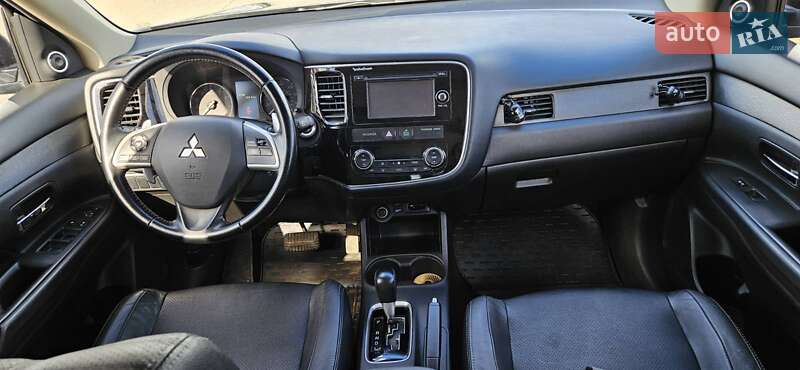 Позашляховик / Кросовер Mitsubishi Outlander 2013 в Кривому Розі фото 26 Позашляховик / Кросовер Mitsubishi Outlander 2013 в Кривому Розі