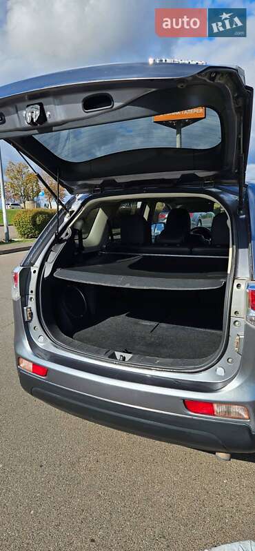 Позашляховик / Кросовер Mitsubishi Outlander 2013 в Кривому Розі фото 31 Позашляховик / Кросовер Mitsubishi Outlander 2013 в Кривому Розі