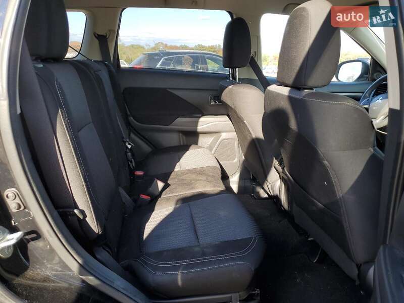 Внедорожник / Кроссовер Mitsubishi Outlander 2018 в Тернополе