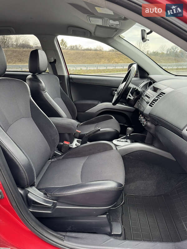 Внедорожник / Кроссовер Mitsubishi Outlander 2010 в Полтаве фото 33 Внедорожник / Кроссовер Mitsubishi Outlander 2010 в Полтаве