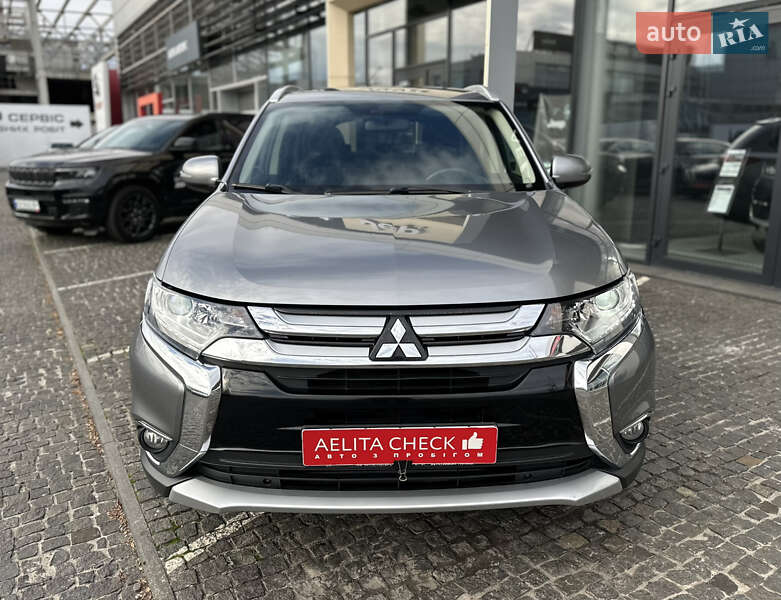 Позашляховик / Кросовер Mitsubishi Outlander 2017 в Дніпрі