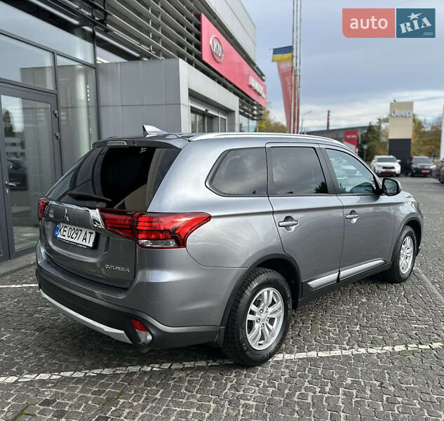 Позашляховик / Кросовер Mitsubishi Outlander 2017 в Дніпрі
