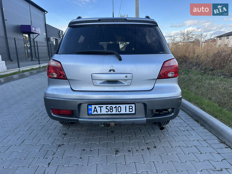 Внедорожник / Кроссовер Mitsubishi Outlander 2005 в Ивано-Франковске фото 9 Внедорожник / Кроссовер Mitsubishi Outlander 2005 в Ивано-Франковске