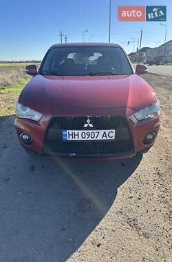 Позашляховик / Кросовер Mitsubishi Outlander 2011 в Чорноморську