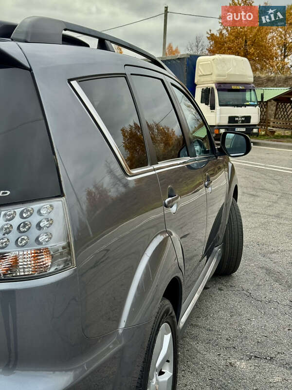 Внедорожник / Кроссовер Mitsubishi Outlander 2011 в Полтаве