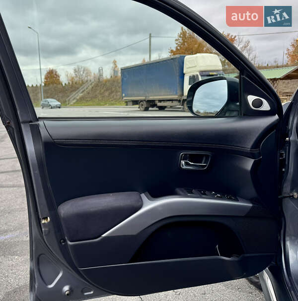 Внедорожник / Кроссовер Mitsubishi Outlander 2011 в Полтаве