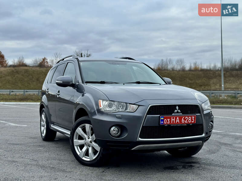 Внедорожник / Кроссовер Mitsubishi Outlander 2011 в Полтаве