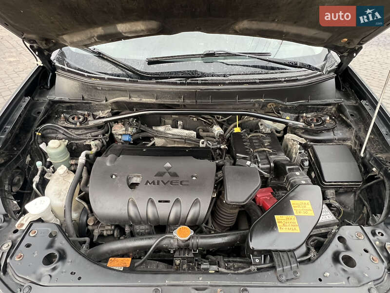 Внедорожник / Кроссовер Mitsubishi Outlander 2008 в Кременчуге фото 64 Внедорожник / Кроссовер Mitsubishi Outlander 2008 в Кременчуге