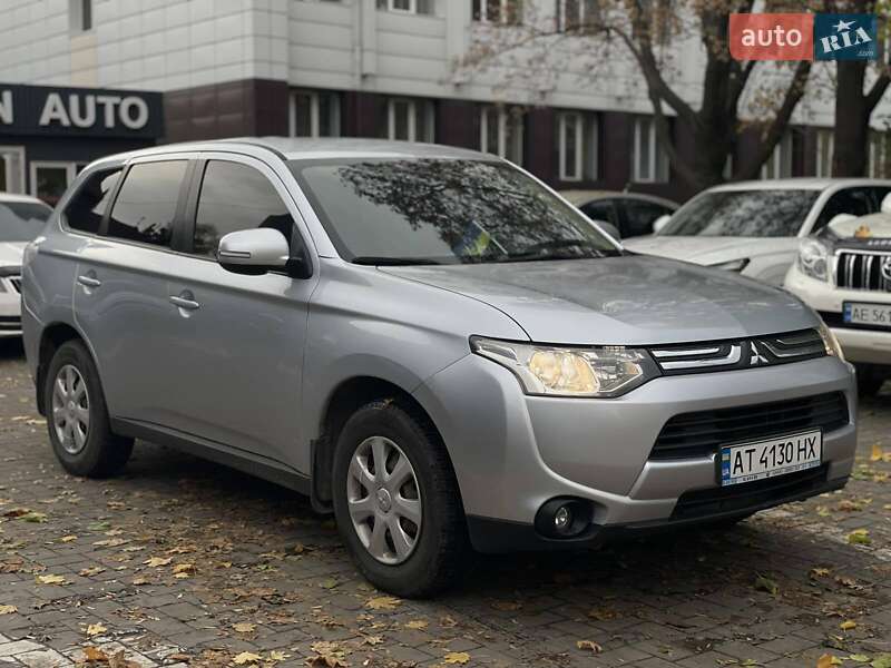 Внедорожник / Кроссовер Mitsubishi Outlander 2012 в Днепре