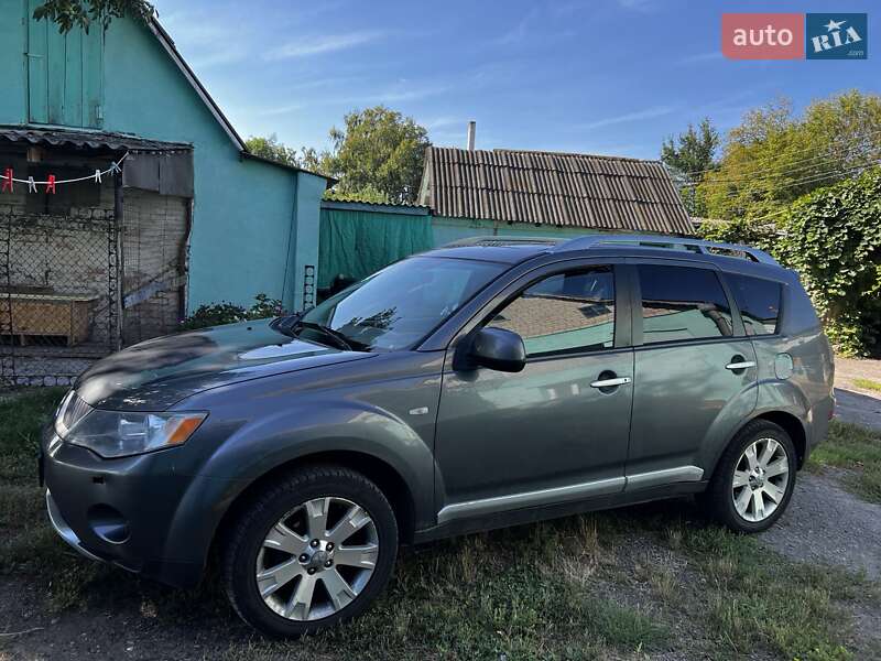 Внедорожник / Кроссовер Mitsubishi Outlander 2007 в Сквире